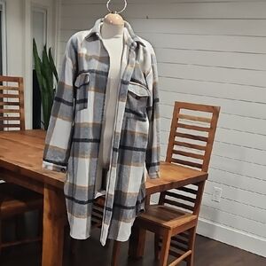 Plaid Women's Shacket - Gray and Cream Sz Xl. E.u.c. Long